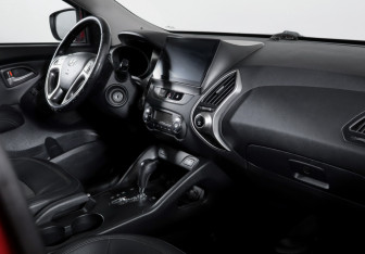 Подержанный автомобиль Hyundai ix35 2010 года (9 фото)