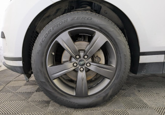 Подержанный автомобиль Land Rover Range Rover Velar 2020 года (14 фото)