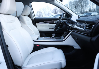 Подержанный автомобиль Exeed VX 2022 года (15 фото)