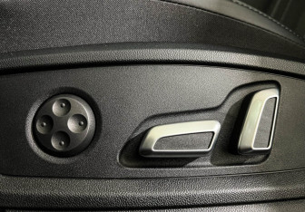 Подержанный автомобиль Audi Q5 2025 года (16 фото)