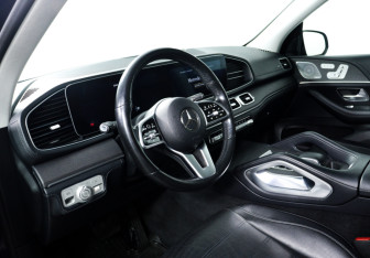 Подержанный автомобиль Mercedes-Benz GLE 2018 года (13 фото)