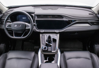 Подержанный автомобиль Geely Atlas Pro 2022 года (13 фото)