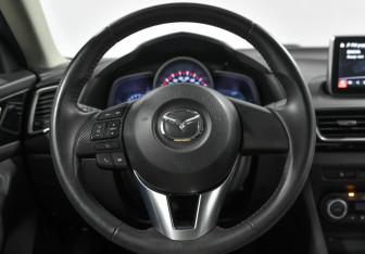 Подержанный автомобиль Mazda 3 Sedan 2015 года (6 фото)