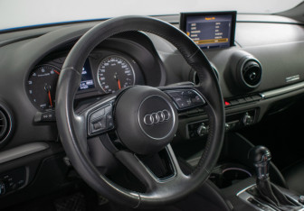 Подержанный автомобиль Audi A3 Sedan 2019 года (13 фото)