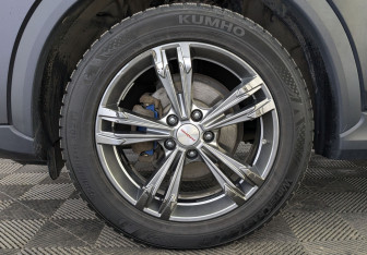 Подержанный автомобиль Mitsubishi Eclipse Cross 2019 года (12 фото)