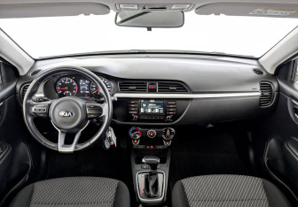 Подержанный автомобиль Kia Rio Sedan 2020 года (14 фото)
