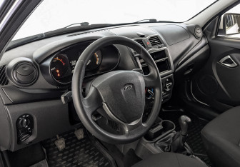 Подержанный автомобиль LADA (ВАЗ) Granta Sedan 2024 года (15 фото)