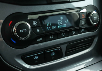 Подержанный автомобиль Ford Focus Hatchback 2013 года (12 фото)