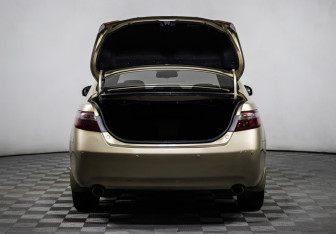 Подержанный автомобиль Toyota Camry Sedan 2011 года (13 фото)