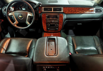 Подержанный автомобиль Chevrolet Tahoe 2013 года (9 фото)