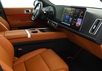 Подержанный автомобиль LiXiang L7 2023 года (9 фото)