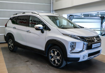 Подержанный автомобиль Mitsubishi Xpander 2022 года (3 фото)