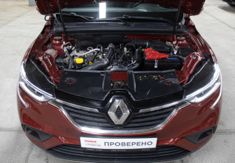 Подержанный автомобиль Renault Arkana 2019 года (9 фото)