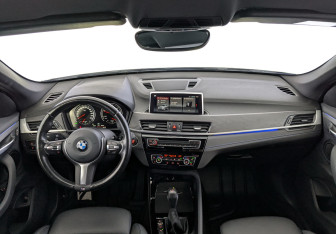 Подержанный автомобиль BMW X1 2021 года (14 фото)