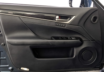 Подержанный автомобиль Lexus GS 2013 года (18 фото)