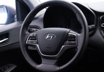 Подержанный автомобиль Hyundai Solaris Sedan 2021 года (13 фото)