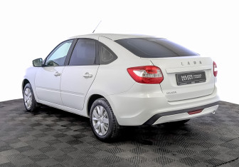 Подержанный автомобиль LADA (ВАЗ) Granta Liftback 2022 года (7 фото)