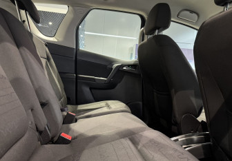 Подержанный автомобиль Opel Meriva 2012 года (12 фото)