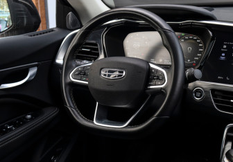 Подержанный автомобиль Geely Tugella 2021 года (15 фото)