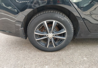 Подержанный автомобиль Kia Rio Sedan 2017 года (11 фото)