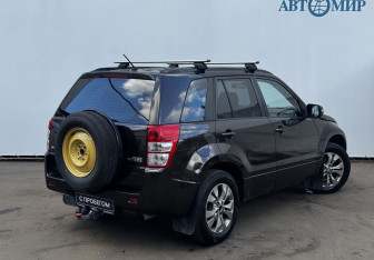 Подержанный автомобиль Suzuki Grand Vitara 2013 года (5 фото)