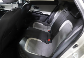 Подержанный автомобиль Kia Ceed Wagon 2016 года (10 фото)