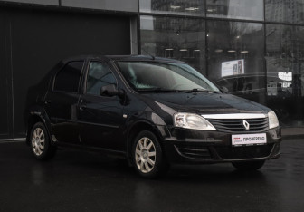 Подержанный автомобиль Renault Logan Sedan 2011 года (3 фото)