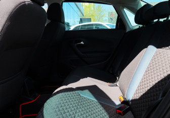Подержанный автомобиль Volkswagen Polo Sedan 2019 года (8 фото)