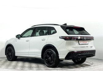 Новый Volkswagen Tiguan 2025 (9 фото)