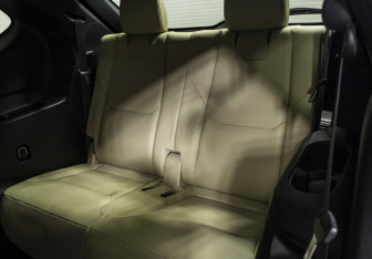 Подержанный автомобиль Mazda CX-9 2017 года (15 фото)