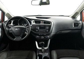 Подержанный автомобиль Kia Ceed Wagon 2013 года (6 фото)