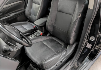 Подержанный автомобиль Mitsubishi Outlander 2014 года (21 фото)