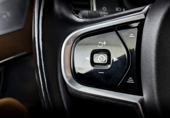 Подержанный автомобиль Volvo XC90 2017 года (30 фото)