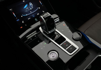 Подержанный автомобиль Chery Tiggo 8 Pro 2022 года (17 фото)