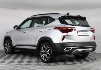 Подержанный автомобиль Kia Seltos 2022 года (7 фото)