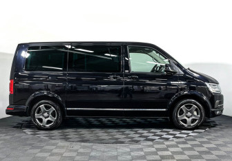 Подержанный автомобиль Volkswagen Multivan 2017 года (4 фото)