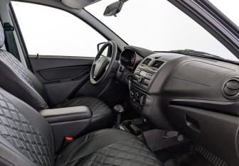 Подержанный автомобиль LADA (ВАЗ) Granta Liftback 2024 года (13 фото)