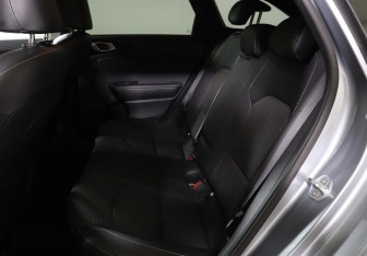 Подержанный автомобиль Kia Ceed Wagon 2020 года (12 фото)