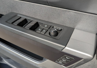 Подержанный автомобиль Toyota Sequoia 2023 года (5 фото)