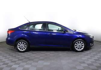 Подержанный автомобиль Ford Focus Sedan 2016 года (4 фото)