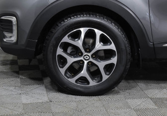 Подержанный автомобиль Renault Kaptur 2019 года (7 фото)