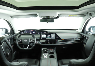 Подержанный автомобиль Changan UNI-K 2023 года (17 фото)