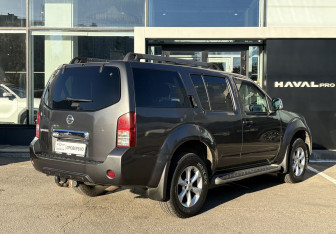 Подержанный автомобиль Nissan Pathfinder 2012 года (5 фото)
