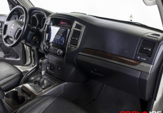 Подержанный автомобиль Mitsubishi Pajero 2021 года (9 фото)