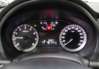 Подержанный автомобиль Nissan Sentra Sedan 2015 года (16 фото)