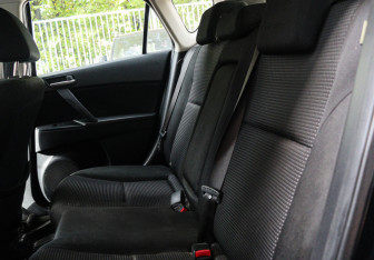 Подержанный автомобиль Mazda 3 Hatchback 2011 года (8 фото)