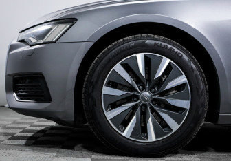 Подержанный автомобиль Audi A6 Sedan 2019 года (15 фото)