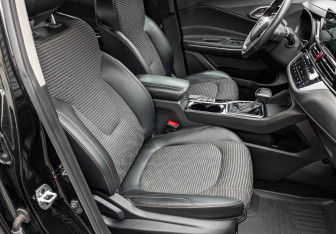 Подержанный автомобиль Москвич 3 2023 года (21 фото)