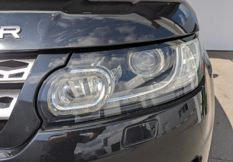 Подержанный автомобиль Land Rover Range Rover Sport 2015 года (11 фото)