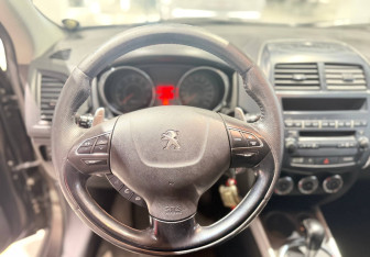 Подержанный автомобиль Peugeot 4008 2012 года (8 фото)